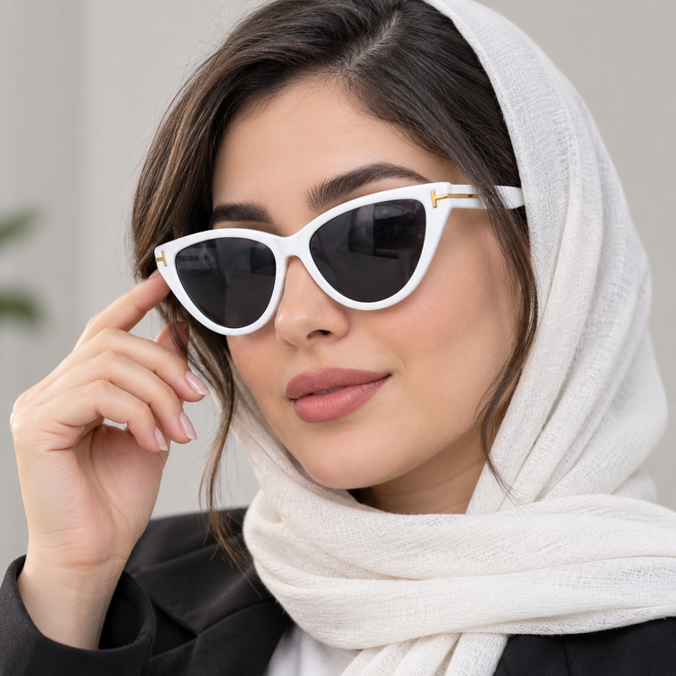 عینک آفتابی زنانه سفید دیتا مدل 3006