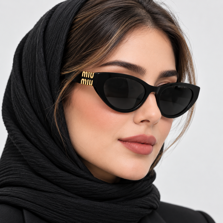 عینک آفتابی زنانه میو میو Miu Miu مدل OMU A04SF 16K-08Z فریم مشکی